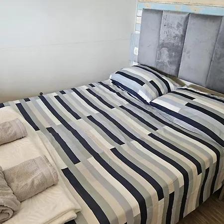 Mobile Relax مكان تخييم كلينوفيتسا